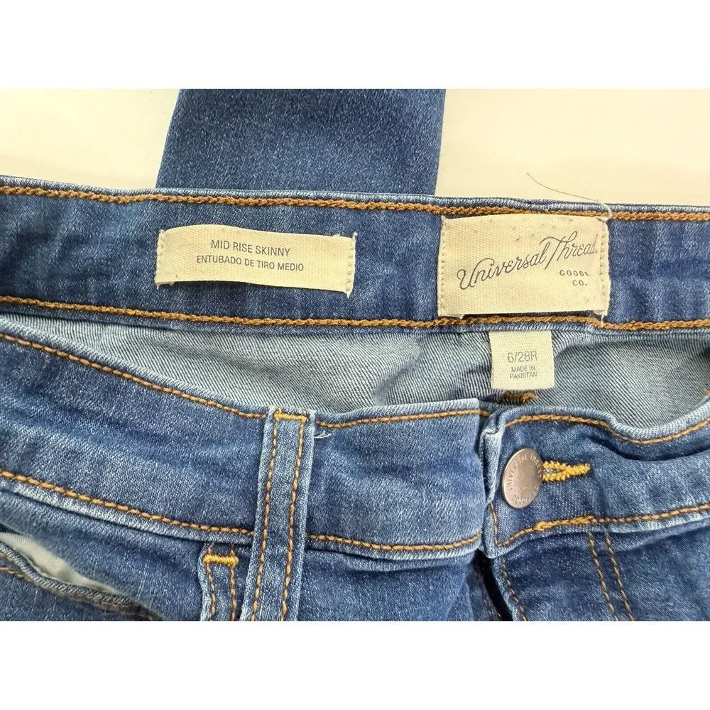 Universal Thread Jeans Women's 6/28 Mid Rise Skinny‎ Denim Blue